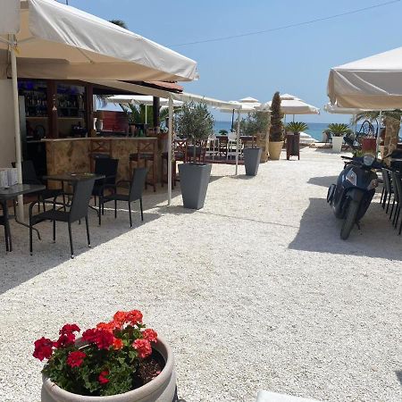 Plaisir Rooms Makriammos Exterior photo