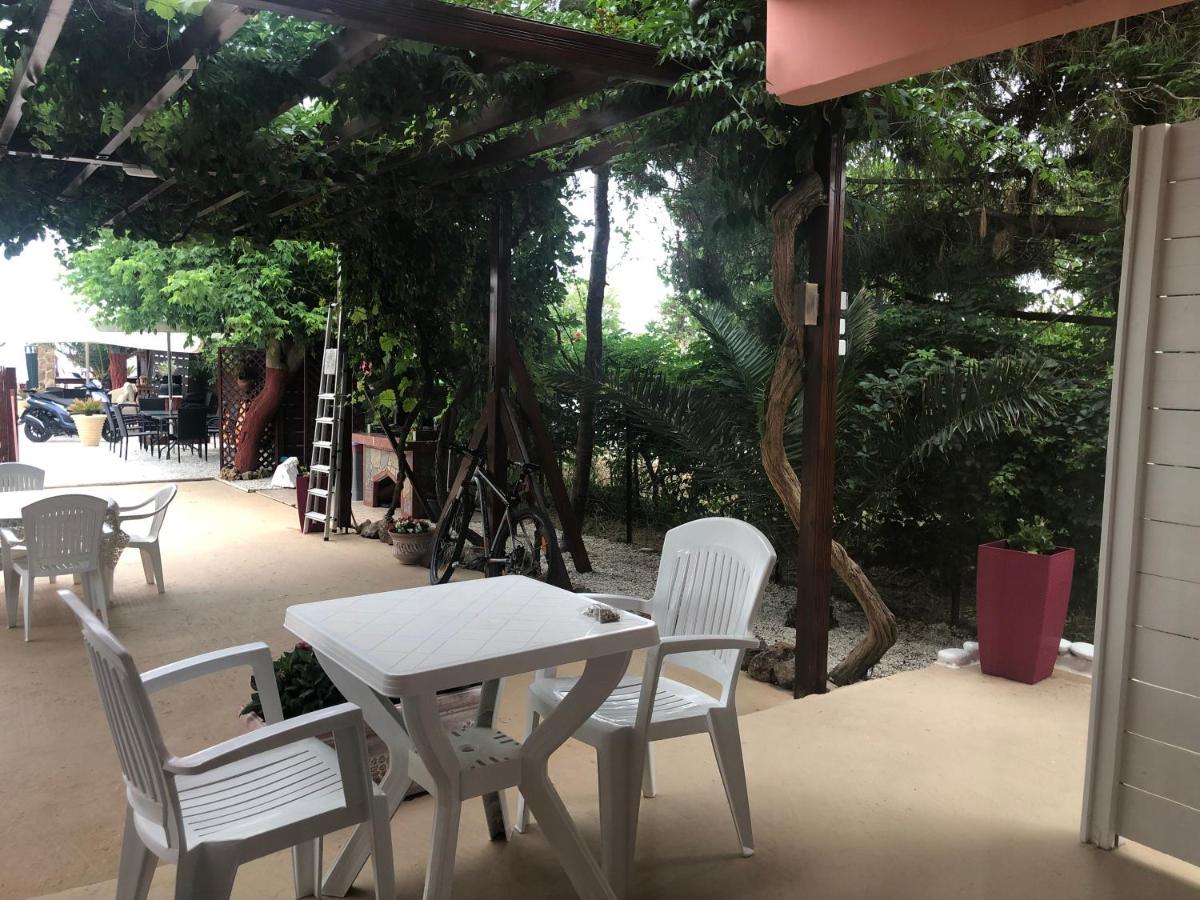 Plaisir Rooms Makriammos Exterior photo