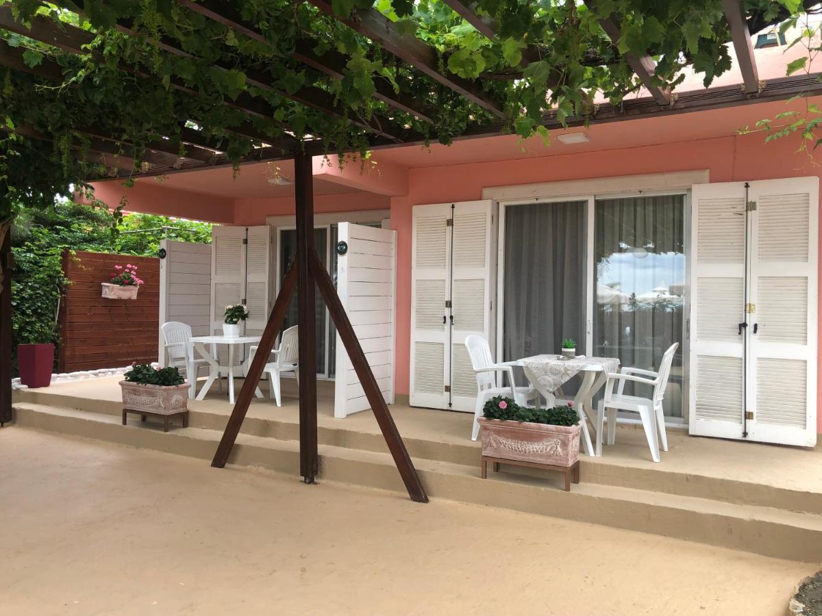 Plaisir Rooms Makriammos Exterior photo